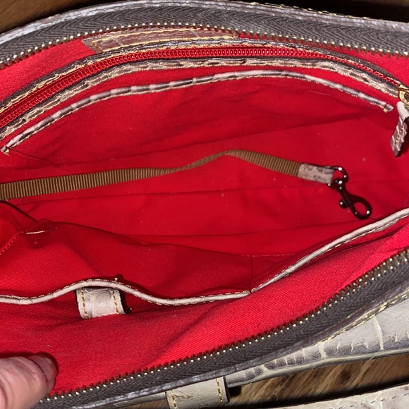 Dooney & Bourke bag